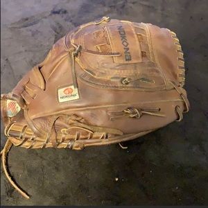 Nokona baseball/softball glove